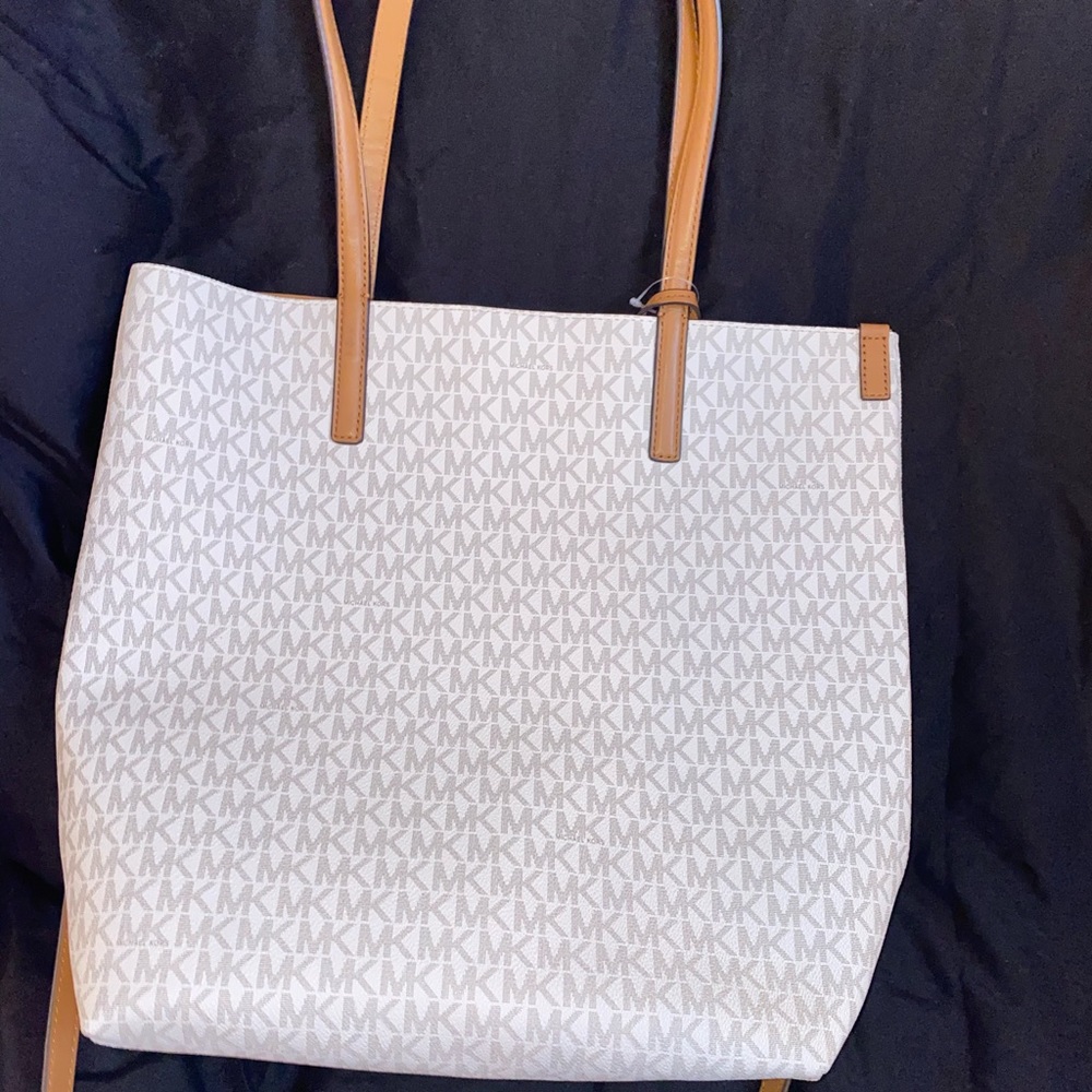 Michael Kors Large Tote Bag - Picture 2 of 4